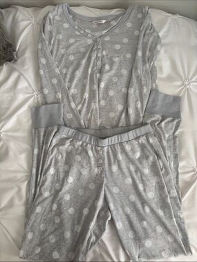 LA VIE EN ROSE - Women’s Grey Polka Dot Pajama Set